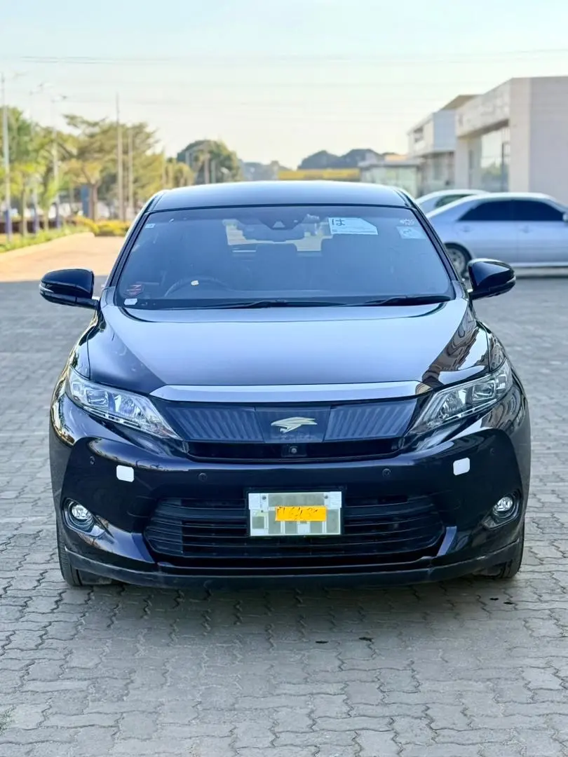 Toyota Harrier 2016